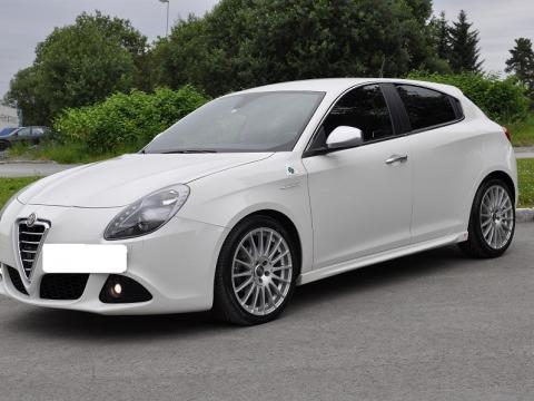 Alfa Romeo Giulietta Blanc