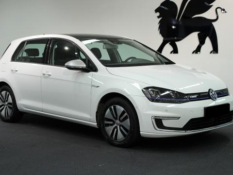 Volkswagen Golf Blanc