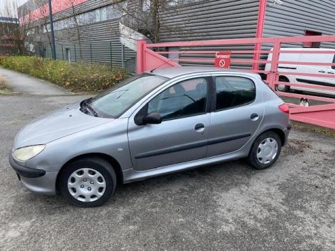 Peugeot 206 1.1i 60 ch Argent