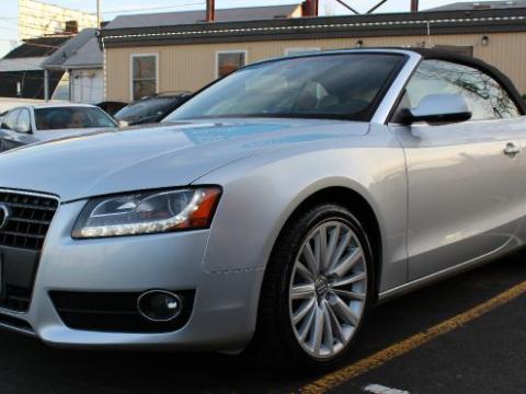 Audi A5 2.0T Premium 2011