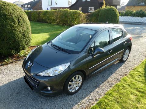 Peugeot 207 ...Noir Berline  Noire