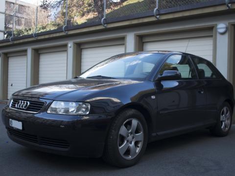 Audi A3 1.8 Bleu