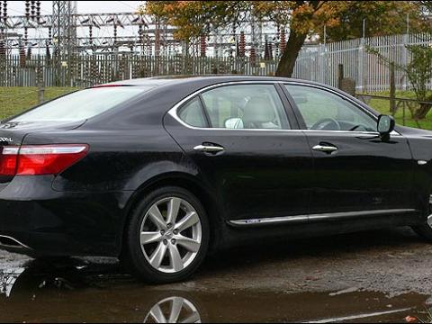 Lexus LS 600h L Base 2008