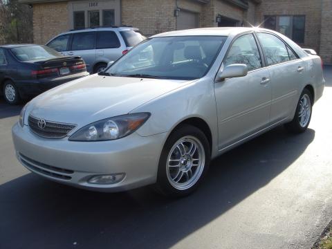 Toyota Camry XLE V6 2002