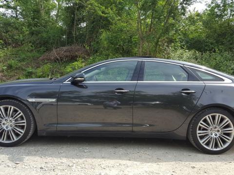Jaguar XJ Premium Luxury 3.0 Gris