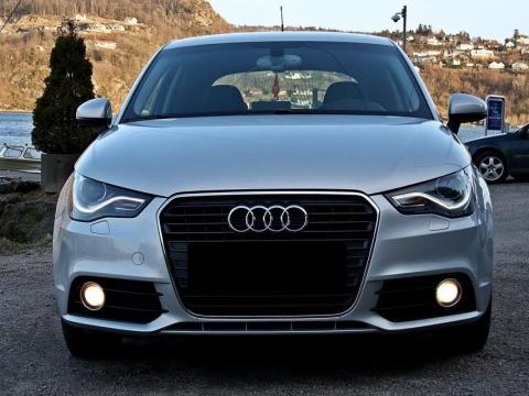Audi Audi A1 1,6 TDI 90 ch Ambition Audi A1 1,6 TDI Noire
