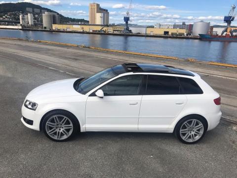 Audi Audi A3 1,6 TDI Sportsback Audi A3 1,6 TDI Sportsback Bmlanche Blanc