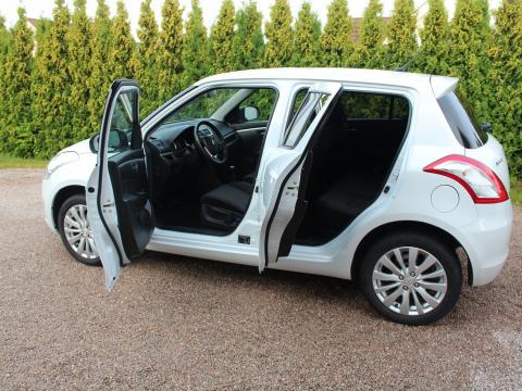 Suzuki voiture pour maman a vand d'occasions suzuki swif Blanc
