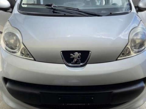 Peugeot 107 1.0L Trendy Gris