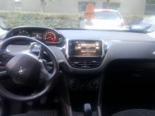 Peugeot 2008 1L6 HDI active Gris