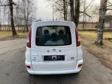 Toyota Yaris Blanc
